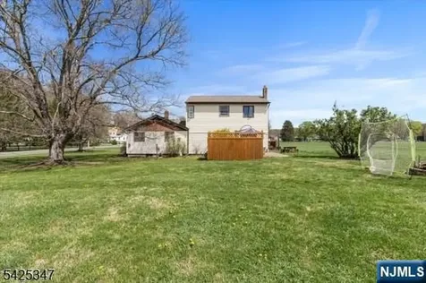 938 Maple Avenue Newton NJ 07860
