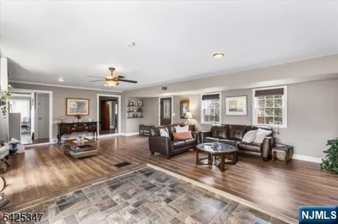 938 Maple Avenue Newton NJ 07860