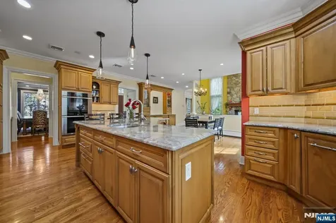 43 Beverly Road Hillsdale NJ 07642