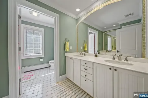 43 Beverly Road Hillsdale NJ 07642
