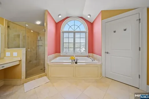 43 Beverly Road Hillsdale NJ 07642