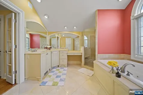 43 Beverly Road Hillsdale NJ 07642