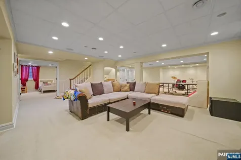 43 Beverly Road Hillsdale NJ 07642
