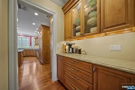 43 Beverly Road Hillsdale NJ 07642
