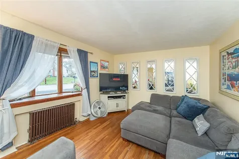23 Sunnie West Caldwell NJ 07006