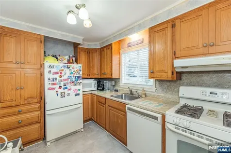 23 Sunnie West Caldwell NJ 07006