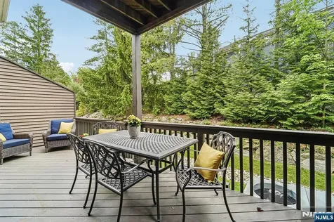 224 Westervelt Lane Mahwah NJ 07430