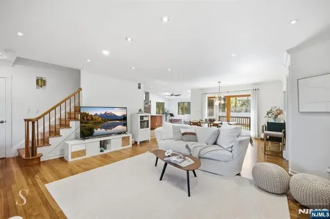 5 Franciscan Way Fair Lawn NJ 07410