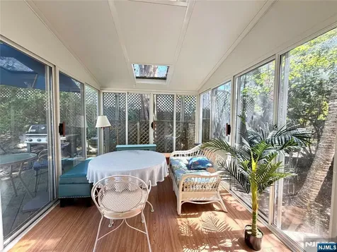 260 Glen Avenue Midland Park NJ 07432
