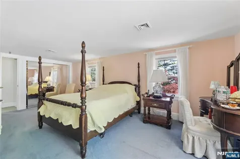260 Glen Avenue Midland Park NJ 07432