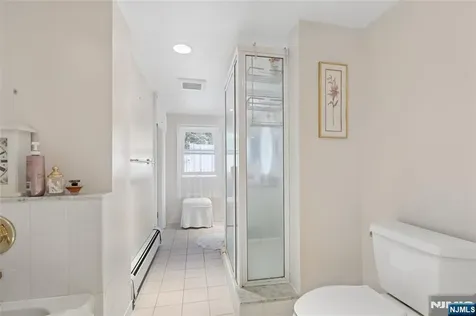 260 Glen Avenue Midland Park NJ 07432