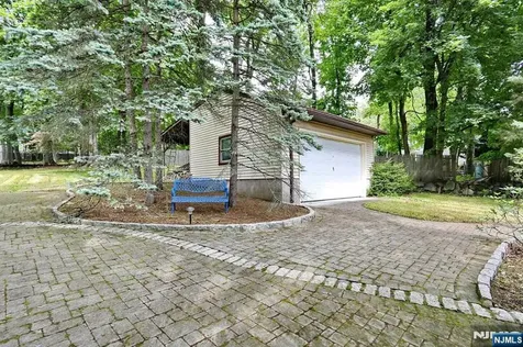 260 Glen Avenue Midland Park NJ 07432
