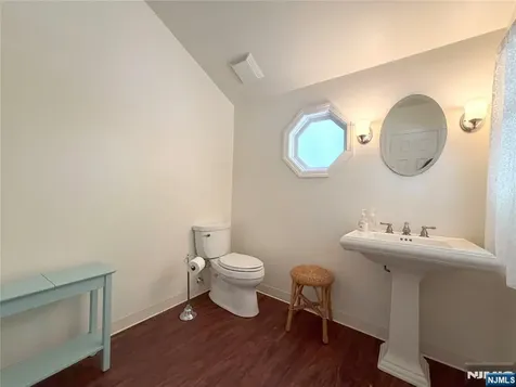 260 Glen Avenue Midland Park NJ 07432