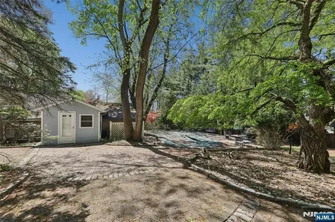 260 Glen Avenue Midland Park NJ 07432