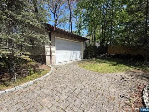 260 Glen Avenue Midland Park NJ 07432