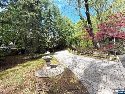 260 Glen Avenue Midland Park NJ 07432