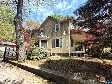 260 Glen Avenue Midland Park NJ 07432