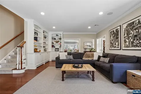 408 Drury Lane Wyckoff NJ 07481