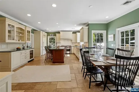 408 Drury Lane Wyckoff NJ 07481
