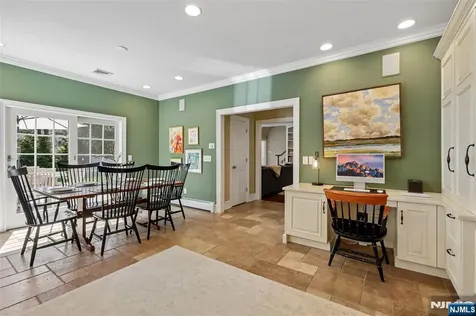 408 Drury Lane Wyckoff NJ 07481