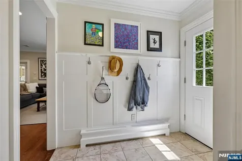 408 Drury Lane Wyckoff NJ 07481