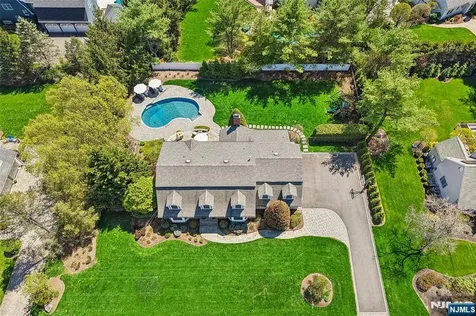 408 Drury Lane Wyckoff NJ 07481