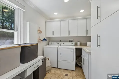 408 Drury Lane Wyckoff NJ 07481