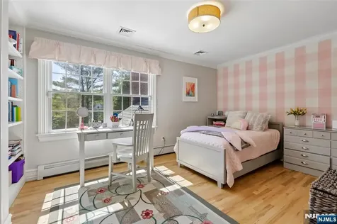 408 Drury Lane Wyckoff NJ 07481