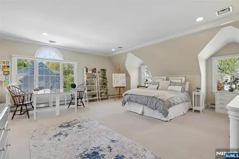408 Drury Lane Wyckoff NJ 07481