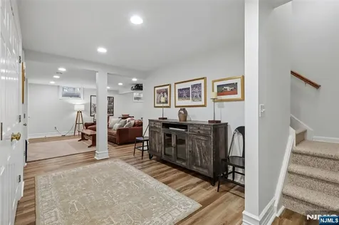 408 Drury Lane Wyckoff NJ 07481
