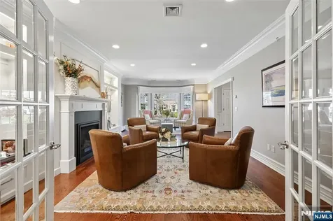 408 Drury Lane Wyckoff NJ 07481