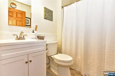 48 Maple Avenue Montville Township NJ 07058