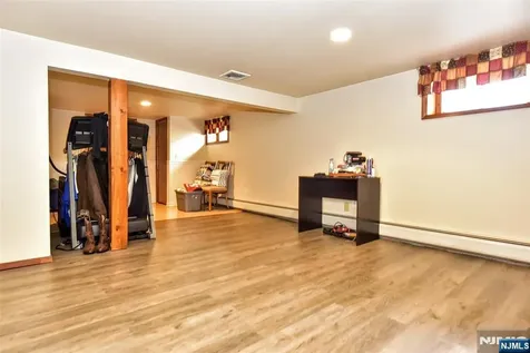 48 Maple Avenue Montville Township NJ 07058