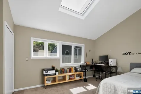 154 Marion Drive West Orange NJ 07052