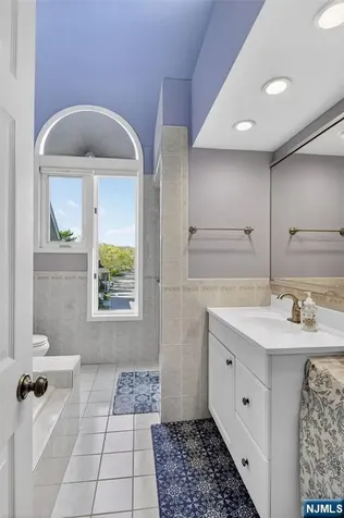 154 Marion Drive West Orange NJ 07052
