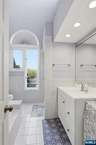 154 Marion Drive West Orange NJ 07052