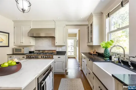 76 Edgemont Road Montclair NJ 07043