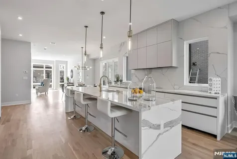 2449 Camner Street Fort Lee NJ 07024