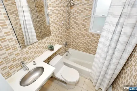 91 Hopper Street Hillsdale NJ 07642