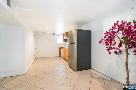 219 72nd Street North Bergen NJ 07047
