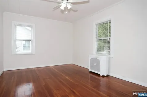 131 Highwood Avenue Leonia NJ 07605