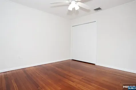 131 Highwood Avenue Leonia NJ 07605
