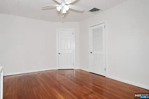 131 Highwood Avenue Leonia NJ 07605