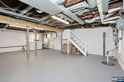 131 Highwood Avenue Leonia NJ 07605