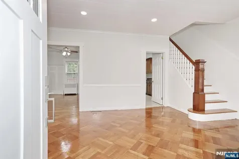 131 Highwood Avenue Leonia NJ 07605