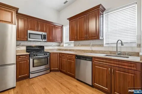 1 Grant Street Montclair NJ 07042