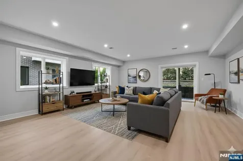 2447 Camner Street Fort Lee NJ 07024