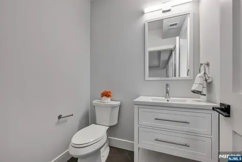 2447 Camner Street Fort Lee NJ 07024