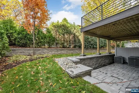 2447 Camner Street Fort Lee NJ 07024