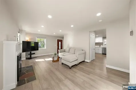 267 Hickory Avenue Tenafly NJ 07670